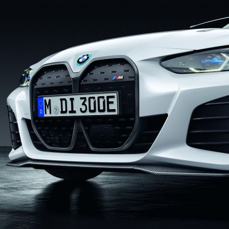 M Performance 碳纖維頭唇 i4 G26 LCI